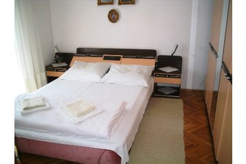 Serbia Privát Popučke, Esterno